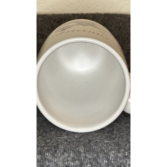 Peppermint & Pine Travel Coffee Mug With Lid! Pristine Condition! Santa Driving - Picture 5 of 7